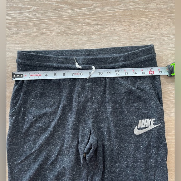Nike cropped Jogger - Picture 8 of 8